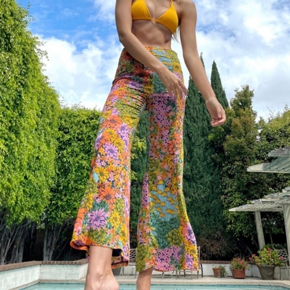 Urban Outfitters UO Skylar Floral Flare Wide Leg Pant Boho Hippie Festiva S/P